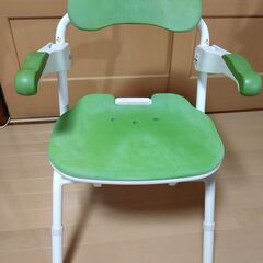 【中古】浴室で使える介護用のイス（福祉用具）の画像