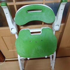 【中古】浴室で使える介護用のイス（福祉用具）の画像