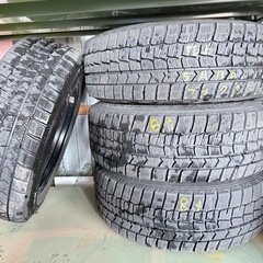 205/60R16 ダンロップ・ウインターマックス 2020年製造 ヴォクシー/ノア/ステップワゴンの画像