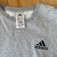 美品！メンズ　adidas トレーナー　XLの画像