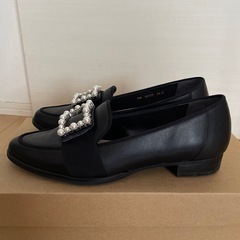 美品】DIANA黒パール付き ローファー (ペンギン) 原町の靴