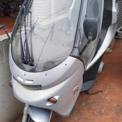 イタリア製屋根付きスクーターの画像