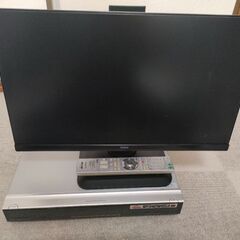 モニターですが線を繋げばテレビが見れます。の画像