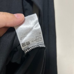 ユニクロ ハイネックトップスの画像