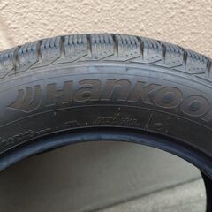 値下げ中　22年33週製造　ハンコック製　205/60R16　スタッドレスタイヤの画像