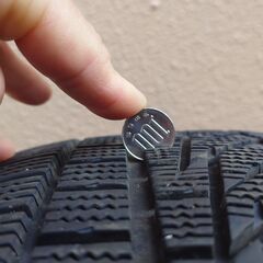 値下げ中　22年33週製造　ハンコック製　205/60R16　スタッドレスタイヤの画像