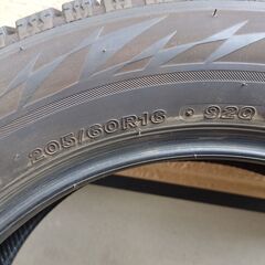 値下げ中　24年33週製造　BRIDGESTONE製　205/60R16　スタッドレスタイヤの画像