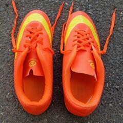 サッカー　トレーニングシューズ