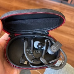 イヤホン
power beats3 