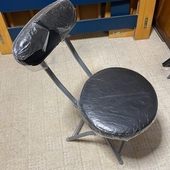 ニトリ　折り畳めるイス　