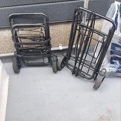 荷物運ぶやつ