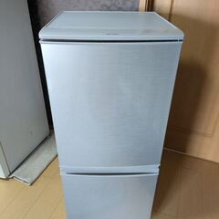 シャープ 冷蔵庫 137ｌ 