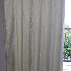１枚７００円◆ニトリ カーテン◆約２００×１０７　３枚あります