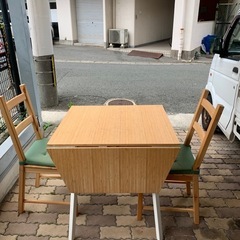 ダイニングセット(2人用)の画像