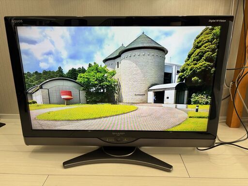 32インチ液晶テレビ SHARP 2010年製（LC-32SC1） (Yuya Hata