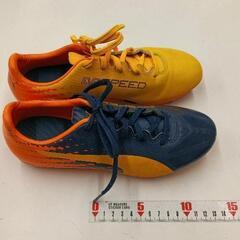0513-285 PUMA　キッズサッカーシューズ　22cmの画像