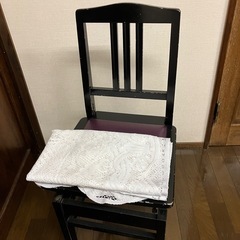 ピアノ椅子、レースピアノカバー
