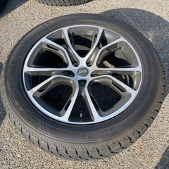 Jeep 20インチ スタッドレスタイヤ ホイールセットの画像