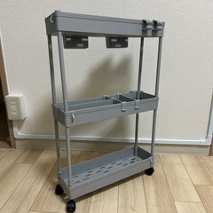 キャスター付きプラスチック3段ワゴンの画像