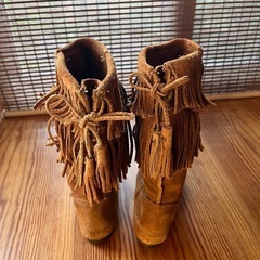 ミネトンカ MINNETONKA フリンジ ブーツ の画像