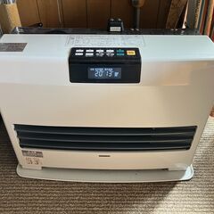 コロナ　寒冷地用大型ストーブ FF温風シリーズ［ FF-WG65SA］2018年製（配管部材付き）