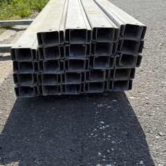 C形鋼　リップ溝形鋼 cチャンネル　メッキ　鋼材　鉄製　長さ約2490mm 厚さ約1.8mm 在庫50本　バラ売り　1本からの画像
