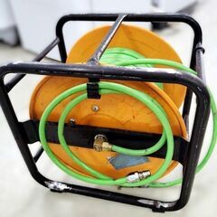 ウレタン エアーホース リール付き エアーコンプレッサ エアーツール インパクトレンチ 整備 内装 土木 工業 札幌市 中央区 南12条店の画像