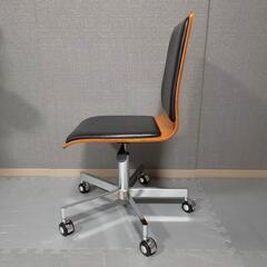 定価:17,980円 天然木レザー ワークチェア
オフィスチェア 回転チェア の画像