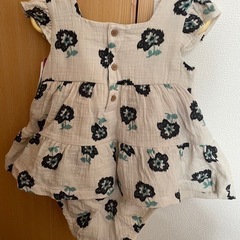 海外ベビー服タグ付きの画像