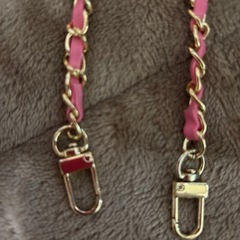 CHANEL❤︎iPhoneケース用ストラップの画像