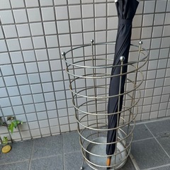 【お引取り先決定】金属製　傘立ての画像