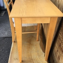 ニトリ　グレイススリムデスク　天然木化粧繊維板　長さ120cm×横45cm×高さ71cm 椅子座面の高さ40cmの画像