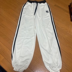 新品未使用　キッズ150cmジャージ
