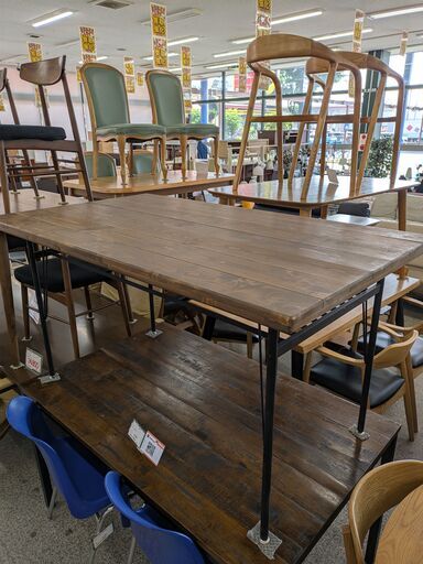 引取希望 アルテジャパン ガラス天板のダイニングテーブルと椅子4脚 引取希望 アルテジャパン ガラス天板のダイニングテーブルと椅子