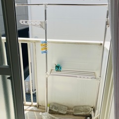 【3日18時頃】物干しラック　シルバー　コーナン　の画像