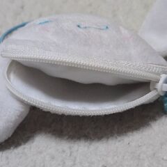 シナモロール マスコット ポーチ ぬいぐるみ サンリオ　キーホルダー ふわふわの画像