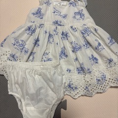 GAP ピーターラビット アイレットワンピースの画像
