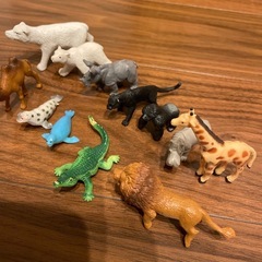 動物　フィギア