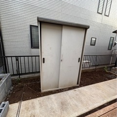 屋外物置