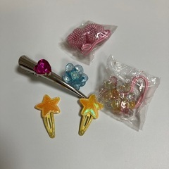 こども用ポーチ、ヘアゴム付き
の画像