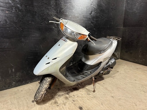 ★支払総額2.8万円★激安バイク続々入荷中！ お気軽にお問い合わせください！！ ホンダ ライブディオ シルバー AF34 人気のライブディオ！ 2ストのためオイル注ぎ足すだけ！ バッテリー新品！ カスタムベースに♪