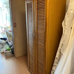 ルーバー扉付きクローゼット／店舗改装・新築建て替えに伴い、装飾品...
