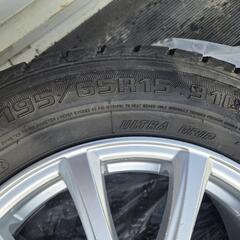 スタッドレス タイヤ ホイール 付き 195/65R15 プリウス ジョーカー グッドイヤーの画像