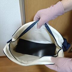 新品ＴＣＫmomoショルダーバックとmomoハンカチの画像