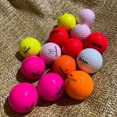ゴルフボール、ティーなどアクセサリー