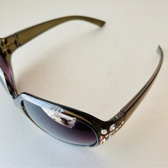 【未使用品】女性用サングラスの画像