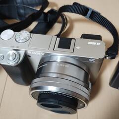 SONY ミラーレスカメラ　α6000ダブルズームキットの画像