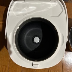 【決まりました】一年ほど使用済み　Panasonic SR-KT060 炊飯器 IH 2018年製の画像