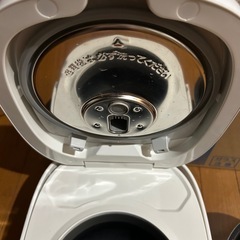 【決まりました】一年ほど使用済み　Panasonic SR-KT060 炊飯器 IH 2018年製の画像