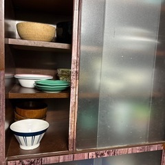 食器棚の画像